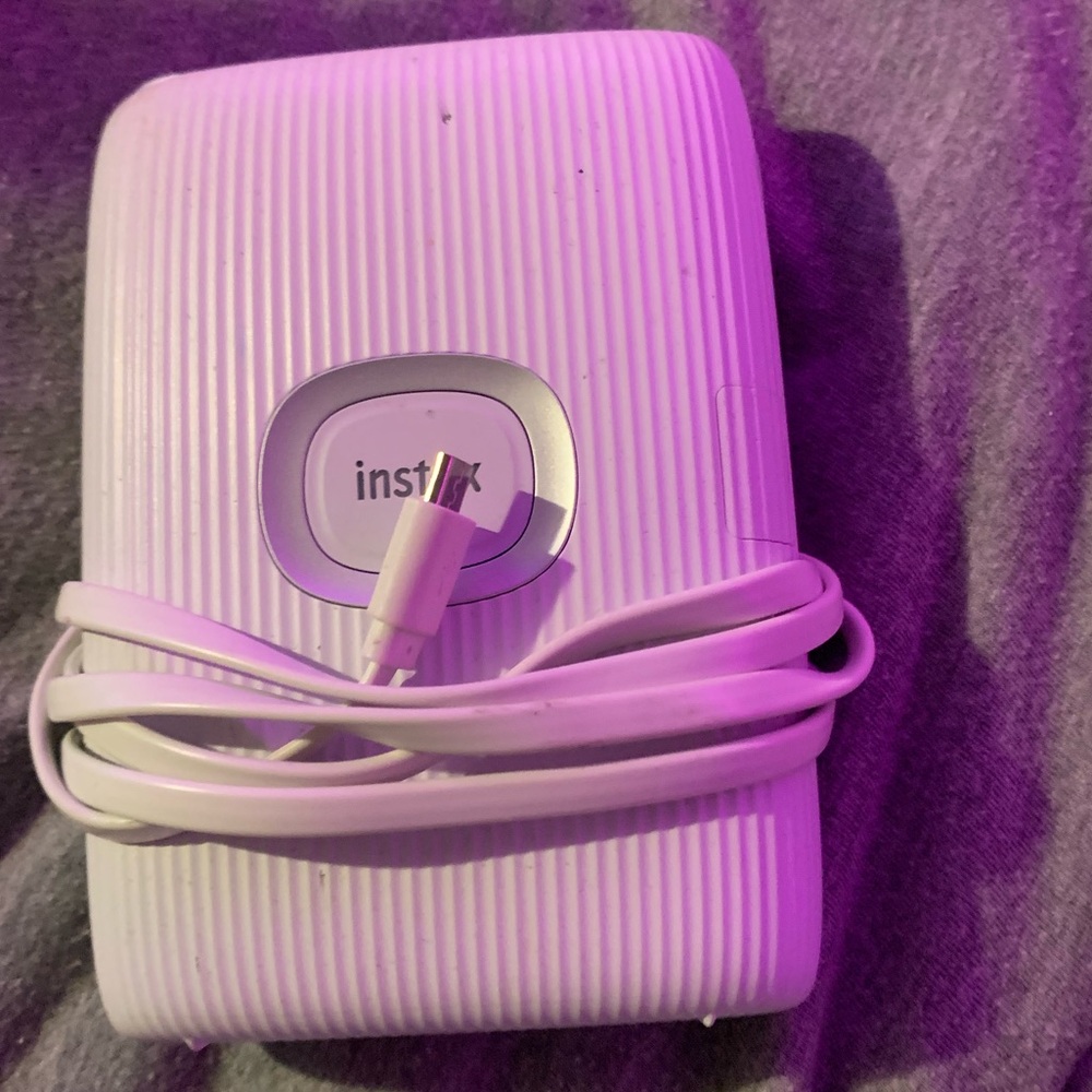 I’m selling a Instax mini printer!